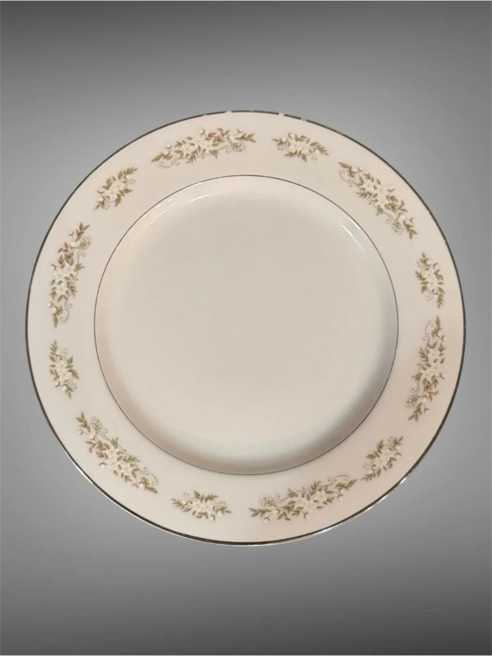 VINTAGE INTERNATIONAL SILVER CO PLATE